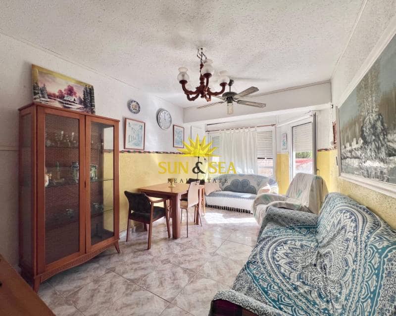 3 quarto Apartamento para arrendar em Torrevieja com garagem - 700 € (Ref: 8462468)
