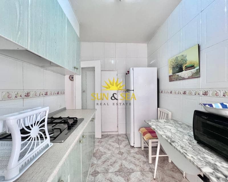 3 quarto Apartamento para arrendar em Torrevieja com garagem - 700 € (Ref: 8462468)