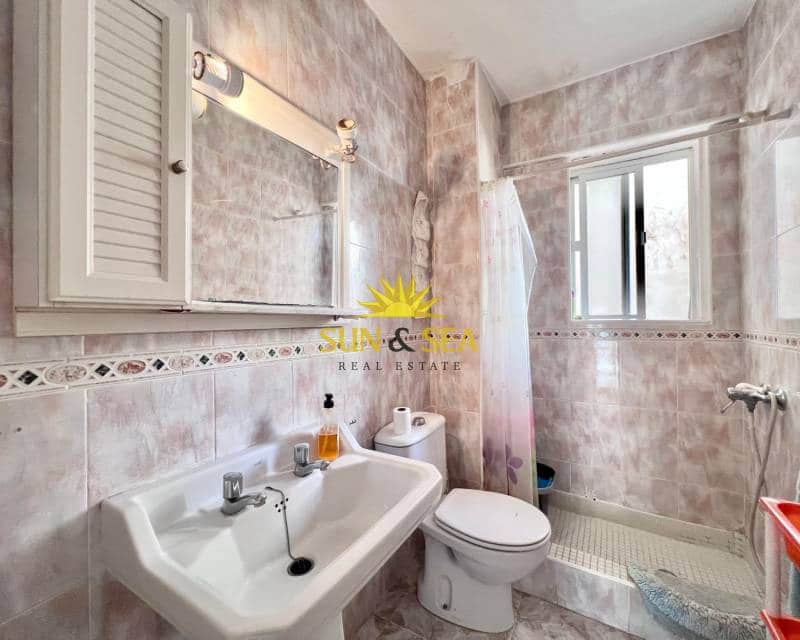 3 quarto Apartamento para arrendar em Torrevieja com garagem - 700 € (Ref: 8462468)