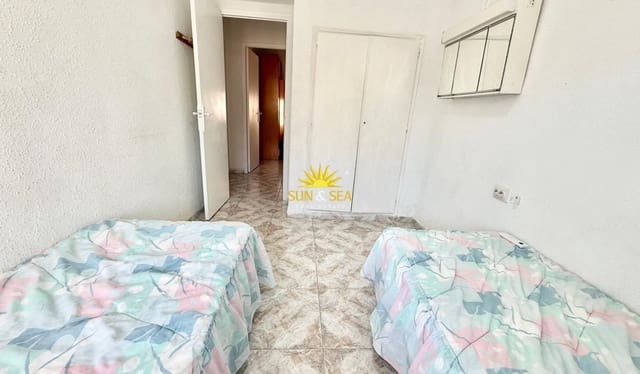   3 soveværelse   ferieLejlighed i Playa de los Locos, Torrevieja med   garage  - € 700 (Ref: 8462468)