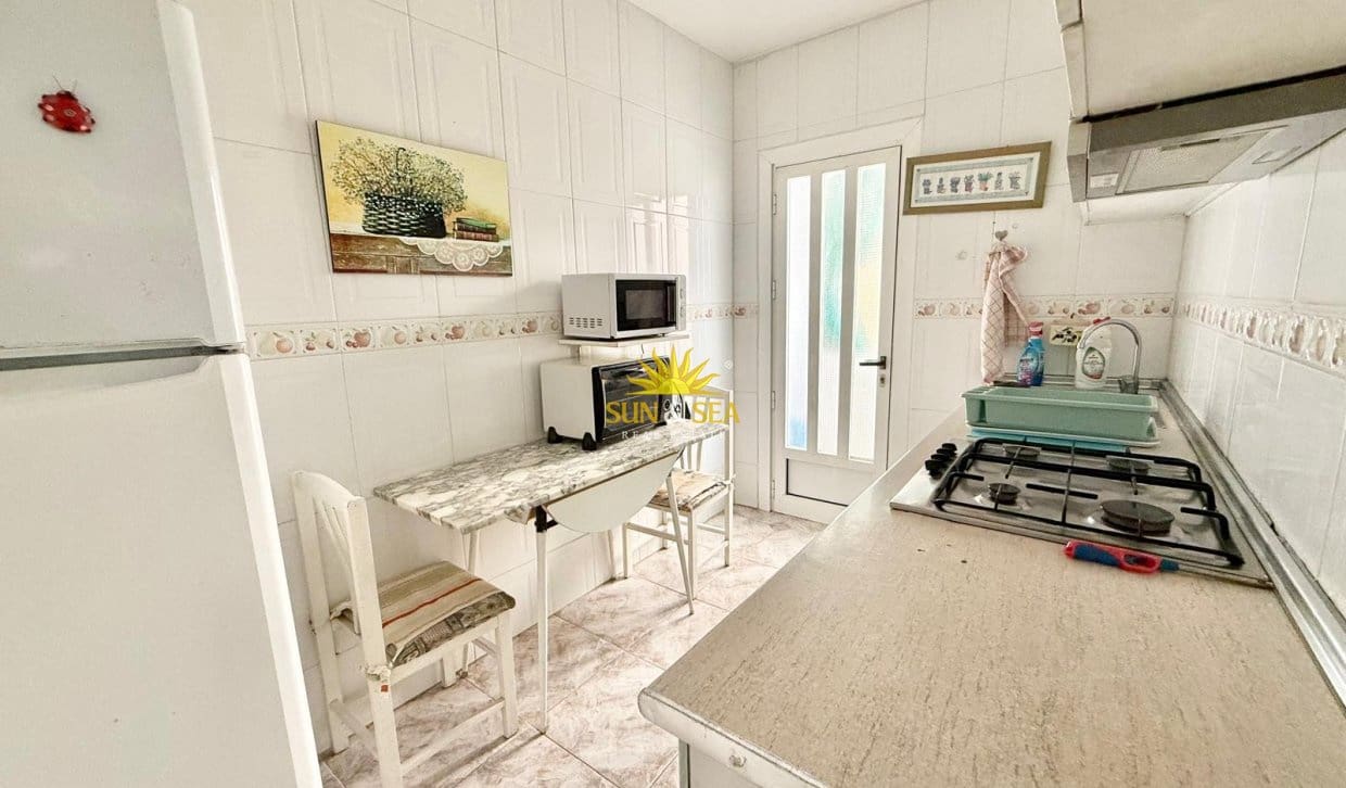 3 sovrum Lägenhet för semesterbostäder i Torrevieja med garage - 650 € (Ref: 8462468)