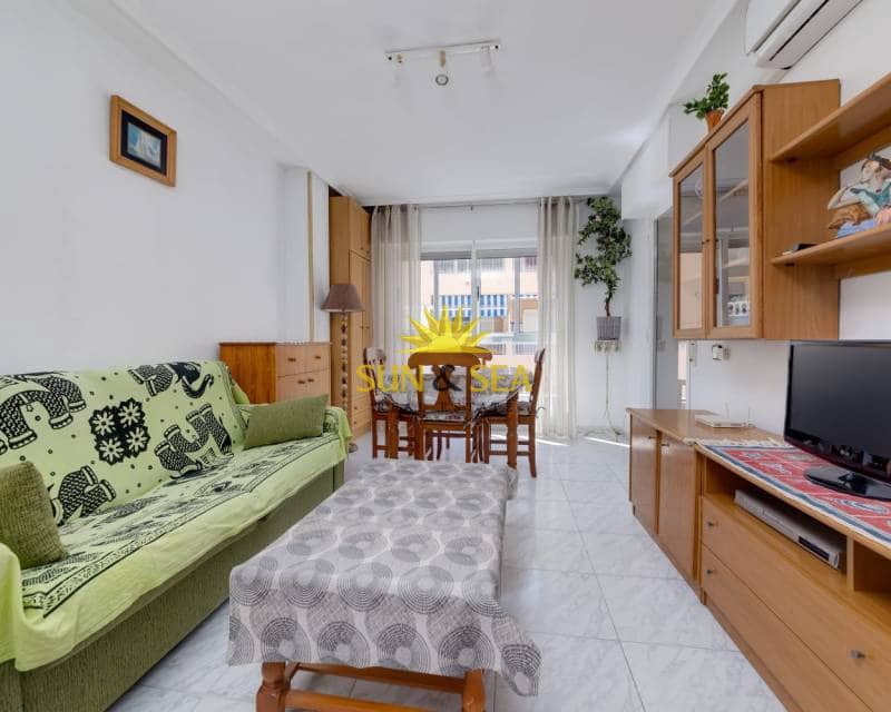 1 bedroom Apartment for holiday rental in Torrevieja - € 750 (Ref: 8466849)