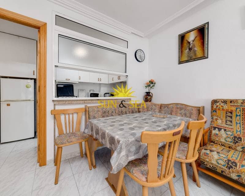 1 bedroom Apartment for holiday rental in Torrevieja - € 750 (Ref: 8466849)