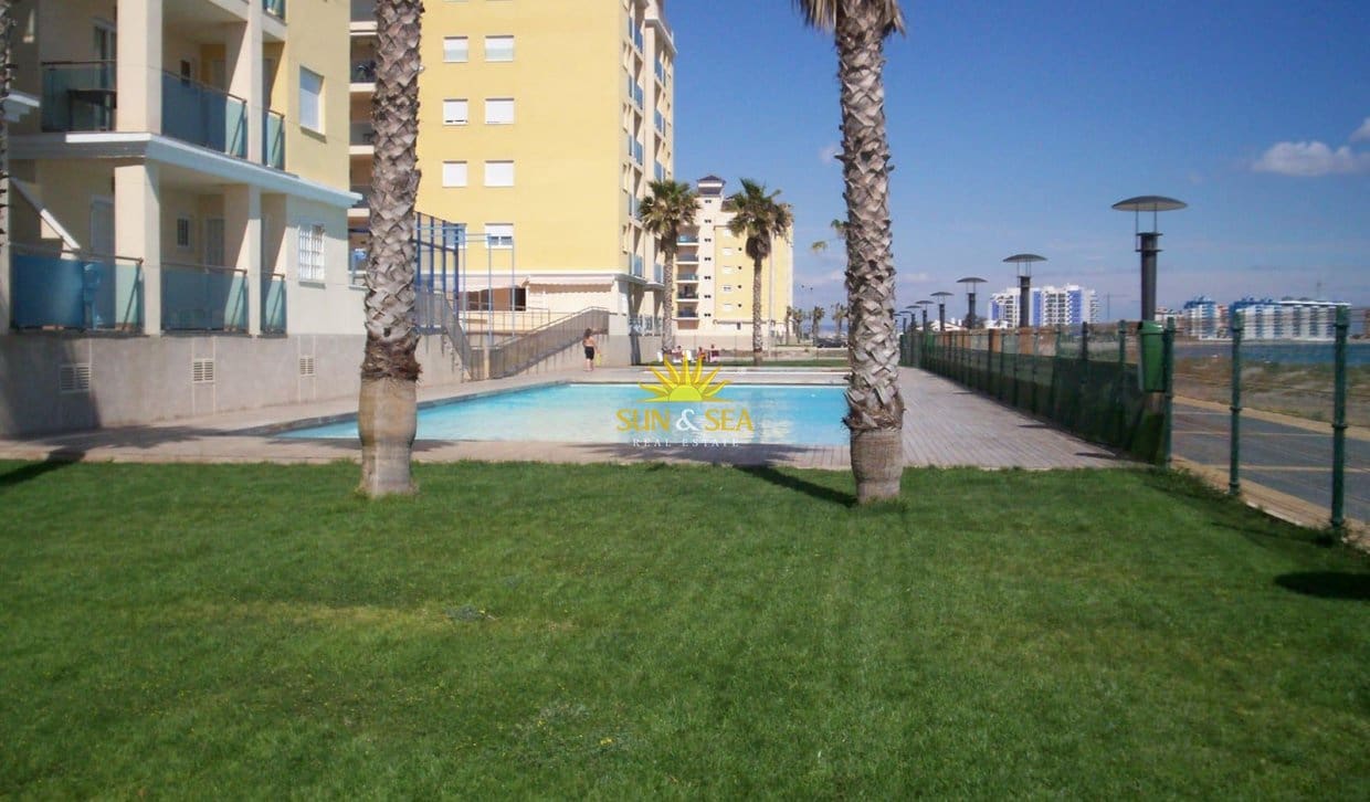 2 sovrum Lägenhet för semesterbostäder i La Manga del Mar Menor med pool garage - 750 € (Ref: 8469062)