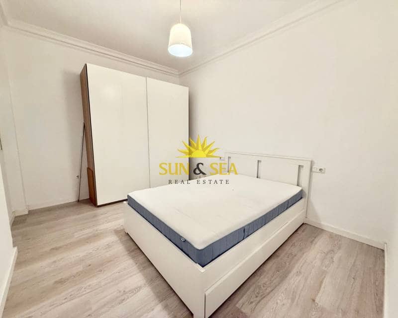 Appartement de 3 chambres à louer à Alicante ville - 1 500 € (Ref: 8469715)