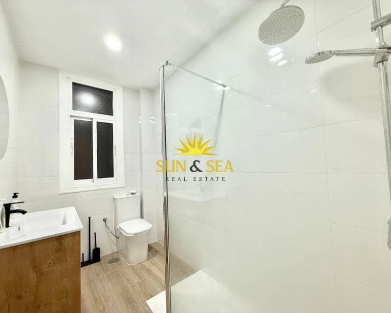 Appartement de 3 chambres à louer à Alicante ville - 1 500 € (Ref: 8469715)