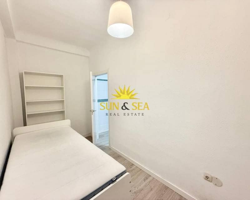 Appartement de 3 chambres à louer à Alicante ville - 1 500 € (Ref: 8469715)