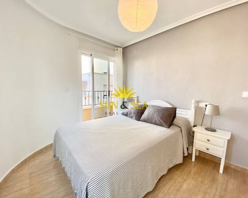 2 slaapkamer Appartement te huur in Santa Pola - € 800 (Ref: 8473089)