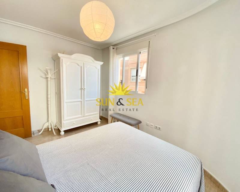2 slaapkamer Appartement te huur in Santa Pola - € 800 (Ref: 8473089)
