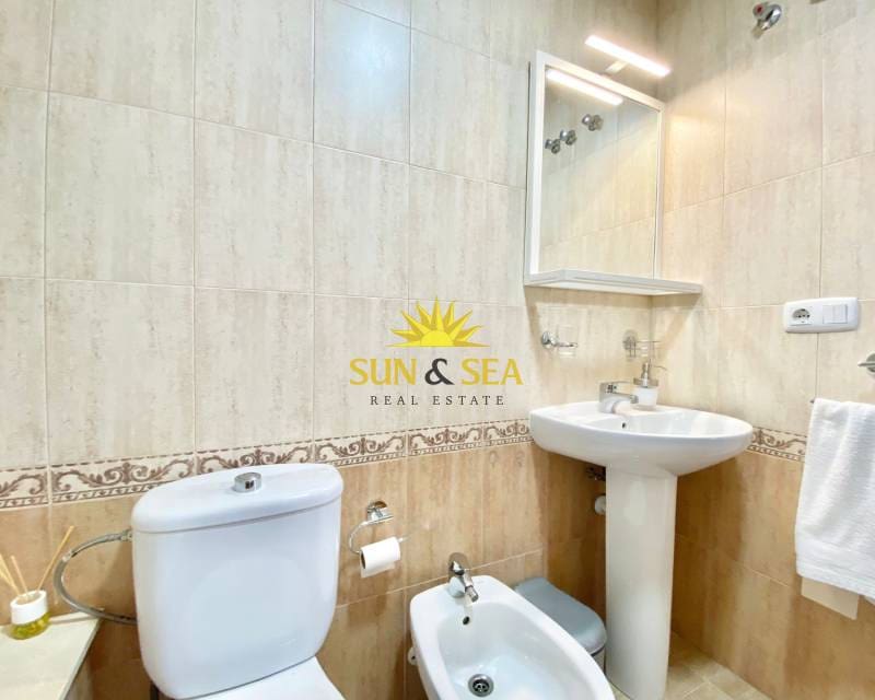 2 slaapkamer Appartement te huur in Santa Pola - € 800 (Ref: 8473089)