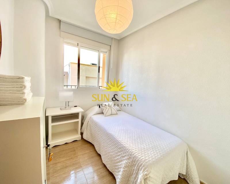 2 slaapkamer Appartement te huur in Santa Pola - € 800 (Ref: 8473089)