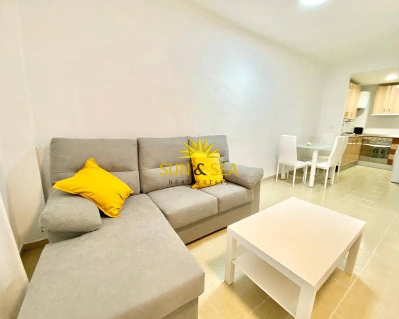 Apartamento de 2 habitaciones en Torrevieja en alquiler - 750 € (Ref: 8473283)