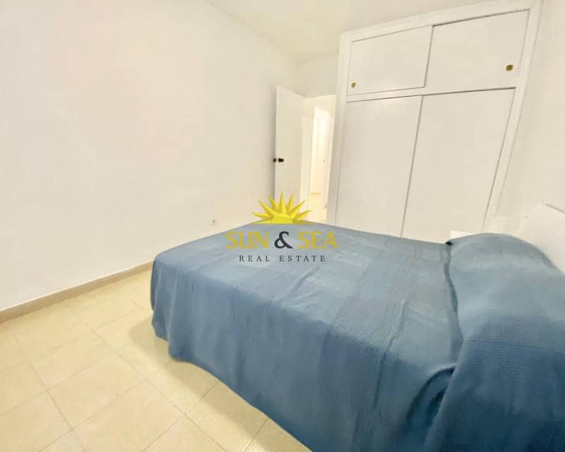 Apartamento de 2 habitaciones en Torrevieja en alquiler - 750 € (Ref: 8473283)