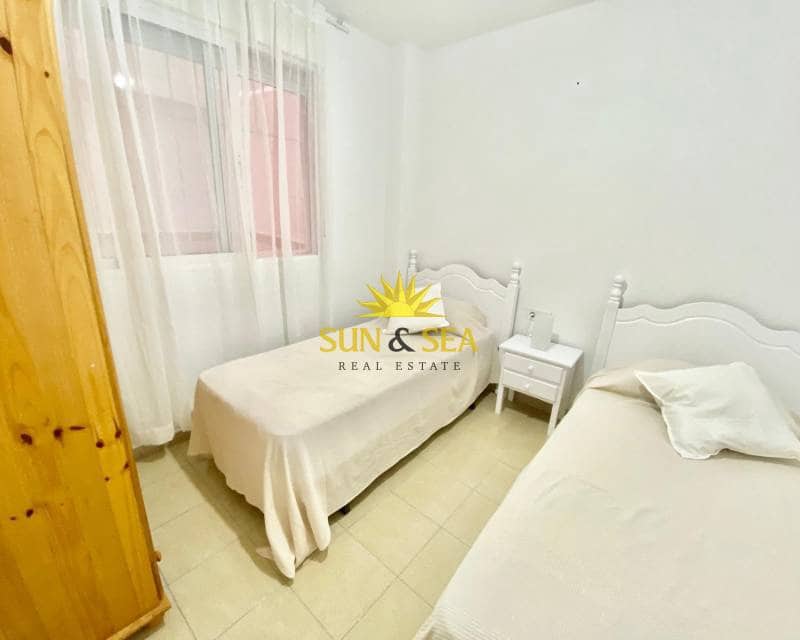 Apartamento de 2 habitaciones en Torrevieja en alquiler - 750 € (Ref: 8473283)