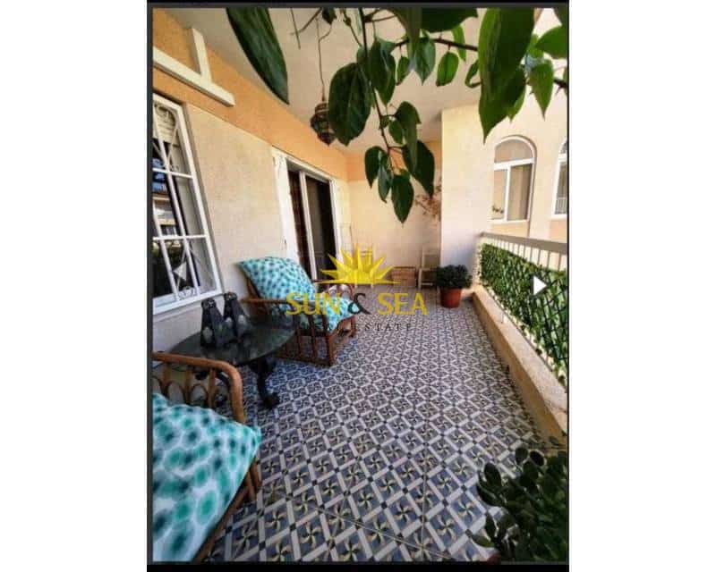 2 soverom Leilighet til leie i Torrevieja med svømmebasseng garasje - € 800 (Ref: 8481579)