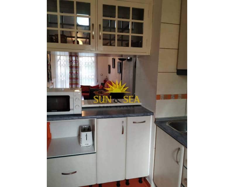 2 soverom Leilighet til leie i Torrevieja med svømmebasseng garasje - € 800 (Ref: 8481579)