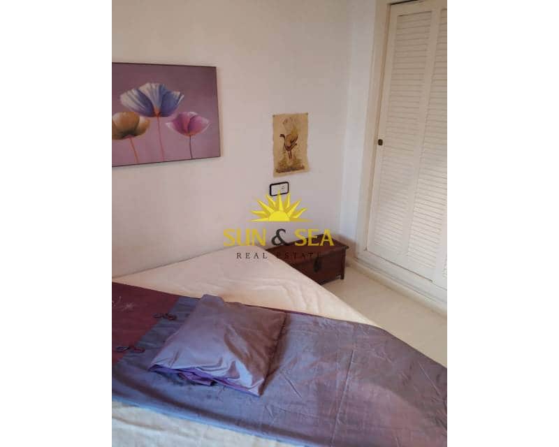 2 soverom Leilighet til leie i Torrevieja med svømmebasseng garasje - € 800 (Ref: 8481579)