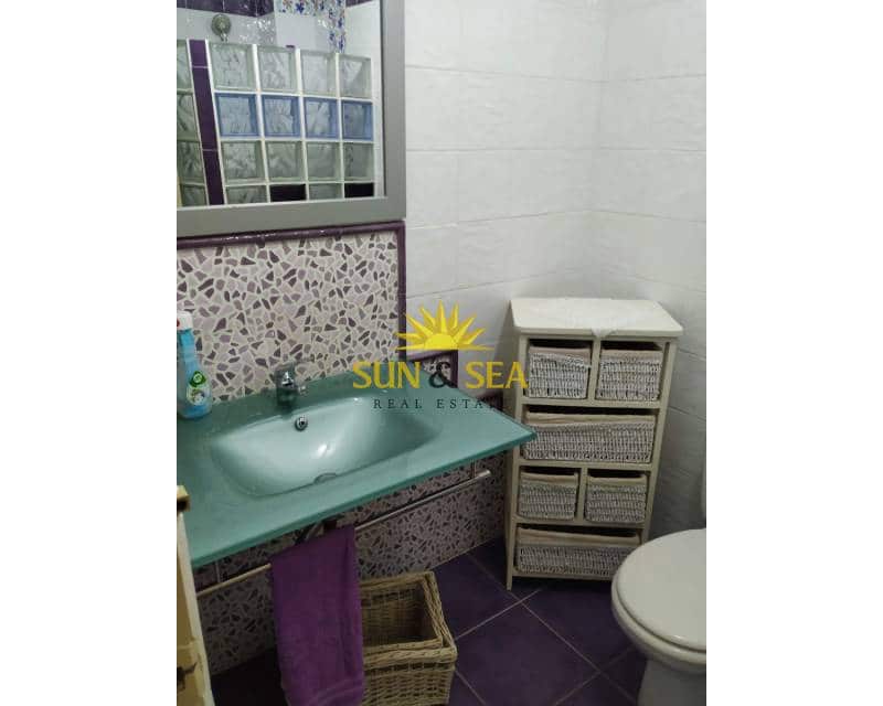 2 soverom Leilighet til leie i Torrevieja med svømmebasseng garasje - € 800 (Ref: 8481579)