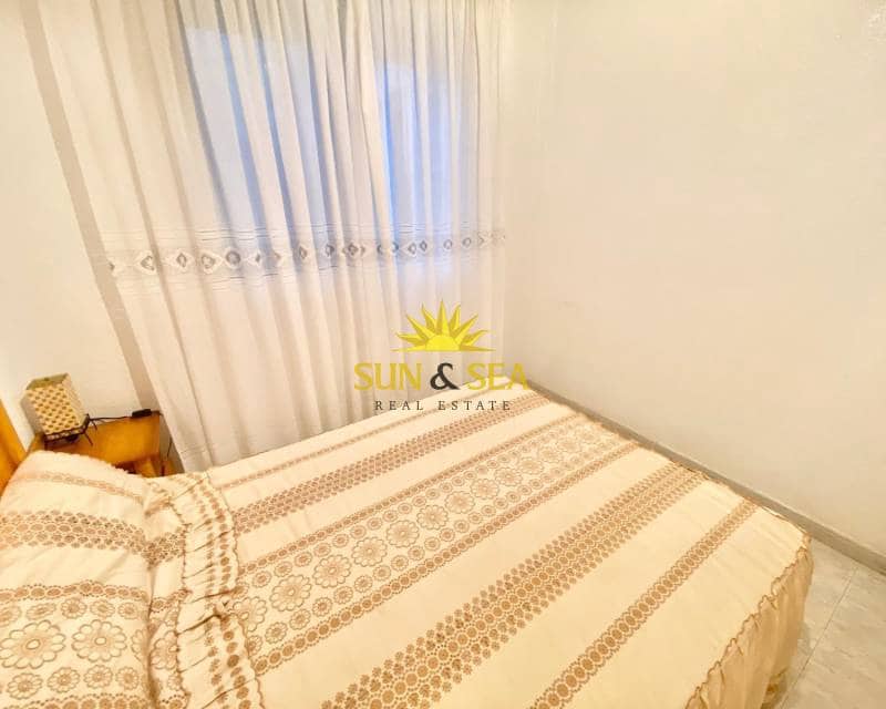 2 bedroom Apartment for rent in Torrevieja with garage - € 900 (Ref: 8482465)