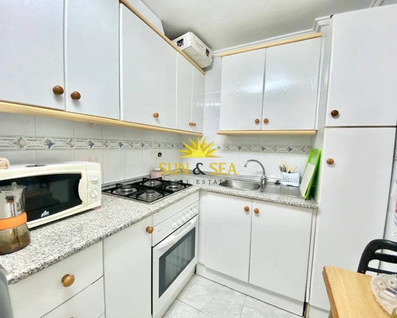2 bedroom Apartment for rent in Torrevieja with garage - € 900 (Ref: 8482465)