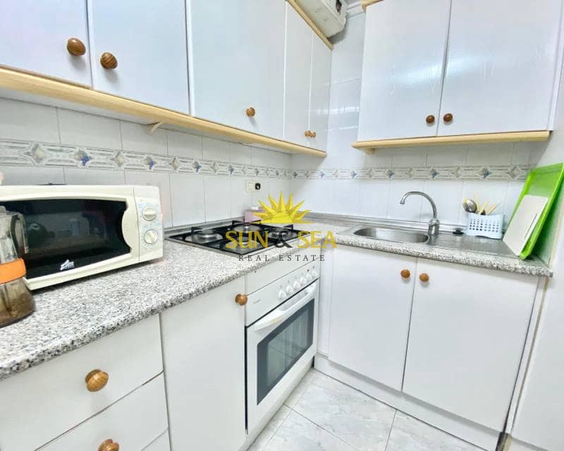 2 bedroom Apartment for rent in Torrevieja with garage - € 900 (Ref: 8482465)