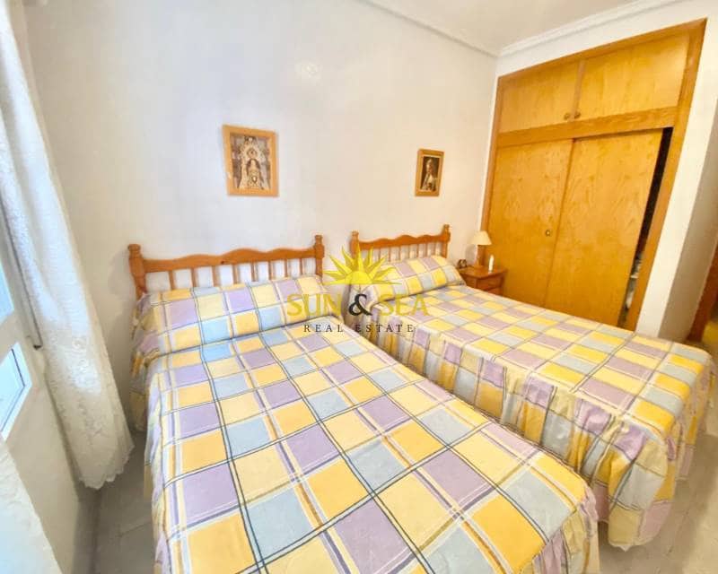 2 bedroom Apartment for rent in Torrevieja with garage - € 900 (Ref: 8482465)