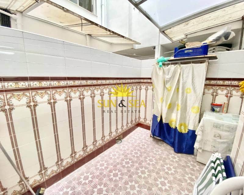 2 bedroom Apartment for rent in Torrevieja with garage - € 900 (Ref: 8482465)