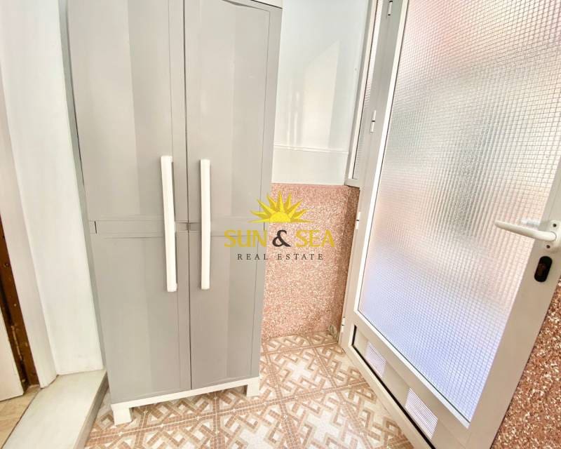 2 soveværelse Lejlighed til leje i Santa Pola med swimmingpool - € 700 (Ref: 8489527)