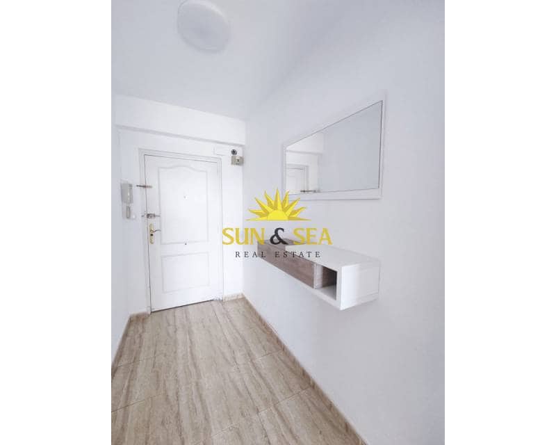 3 makuuhuone Huoneisto myytävänä paikassa Torrevieja mukana 
autotalli - 245 000 € (Ref: 8490422)