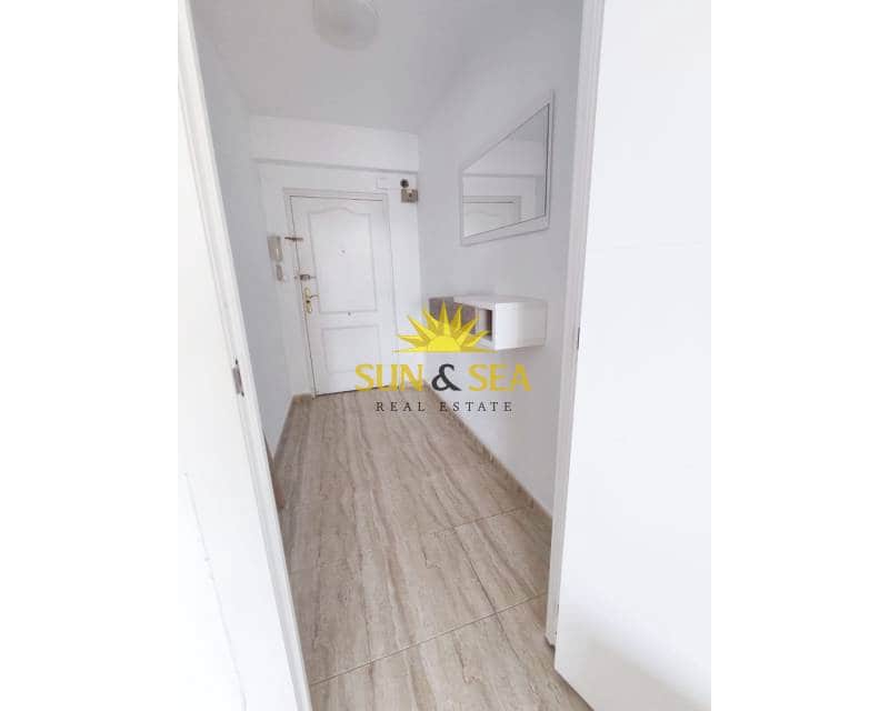 3 makuuhuone Huoneisto myytävänä paikassa Torrevieja mukana 
autotalli - 245 000 € (Ref: 8490422)