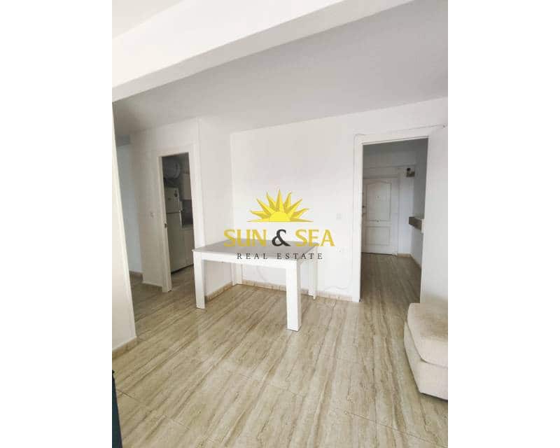 3 makuuhuone Huoneisto myytävänä paikassa Torrevieja mukana 
autotalli - 245 000 € (Ref: 8490422)