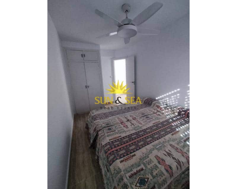 3 makuuhuone Huoneisto myytävänä paikassa Torrevieja mukana 
autotalli - 245 000 € (Ref: 8490422)