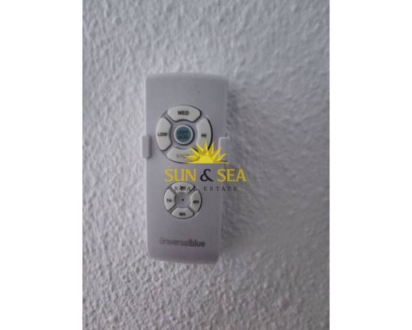 3 makuuhuone Huoneisto myytävänä paikassa Las Piscinas Naturales, Torrevieja mukana 
autotalli - 245 000 € (Ref: 8490422)