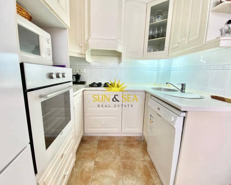 2 quarto Apartamento para arrendar em Torrevieja - 600 € (Ref: 8490426)