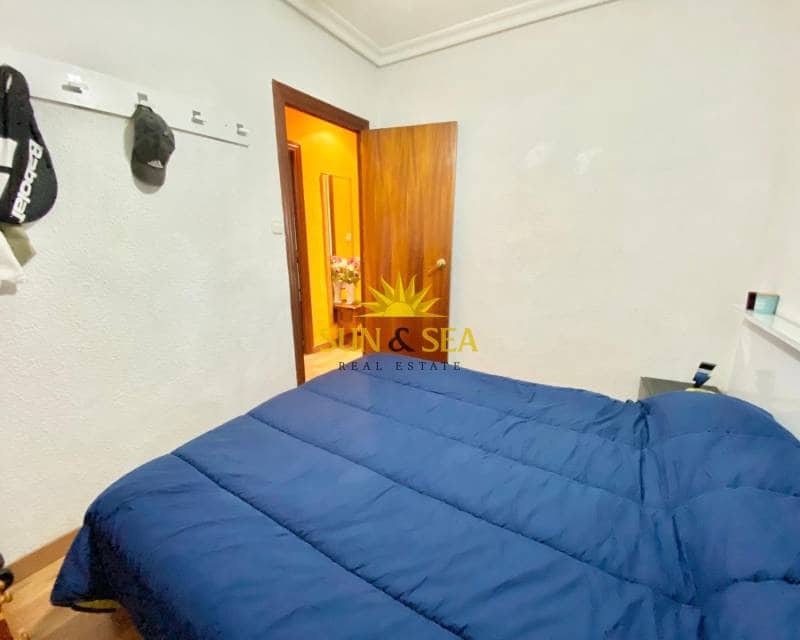 2 quarto Apartamento para arrendar em Torrevieja - 600 € (Ref: 8490426)