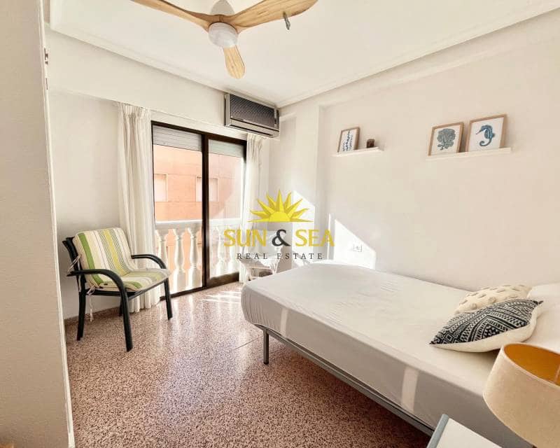 3 quarto Apartamento para arrendar em Santa Pola com garagem - 600 € (Ref: 8494437)