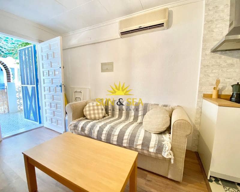 1 sypialnia Willa do wynajęcia w La Marina - 700 € (Ref: 8498307)
