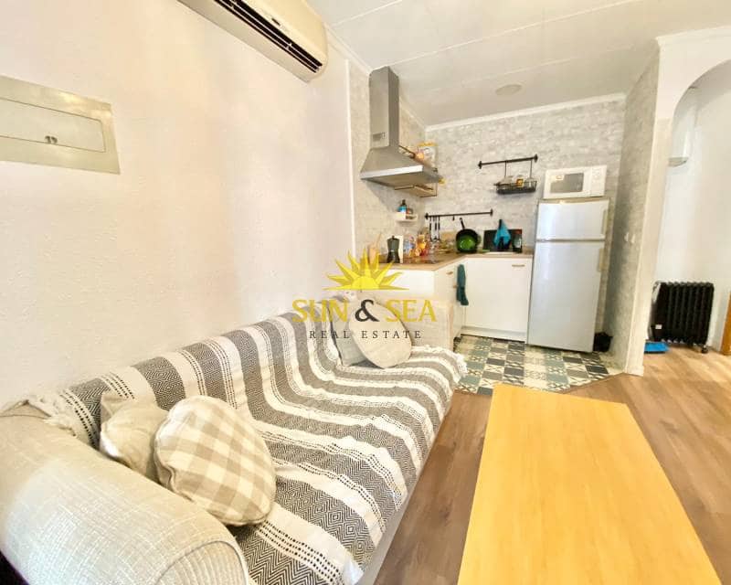 1 sypialnia Willa do wynajęcia w La Marina - 700 € (Ref: 8498307)