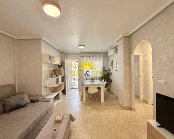 2 soveværelse Villa til leje i Aguas Nuevas, Torrevieja med swimmingpool garage - € 850 (Ref: 8500607)