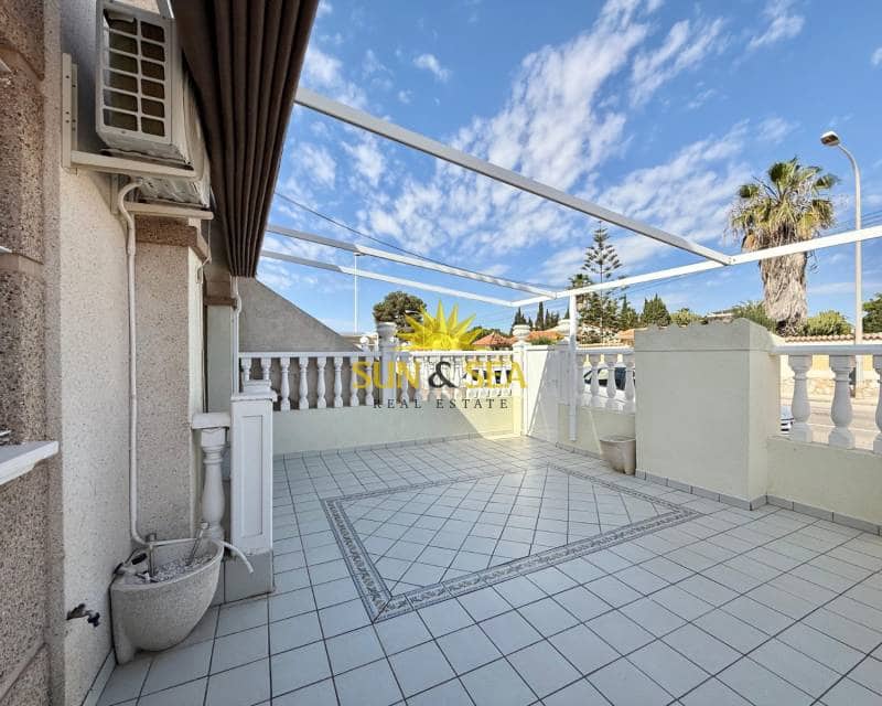 2 bedroom Villa for rent in Torrevieja with pool garage - € 850 (Ref: 8500607)