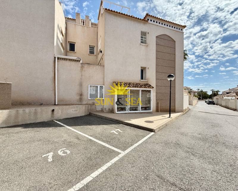 2 bedroom Villa for rent in Torrevieja with pool garage - € 850 (Ref: 8500607)