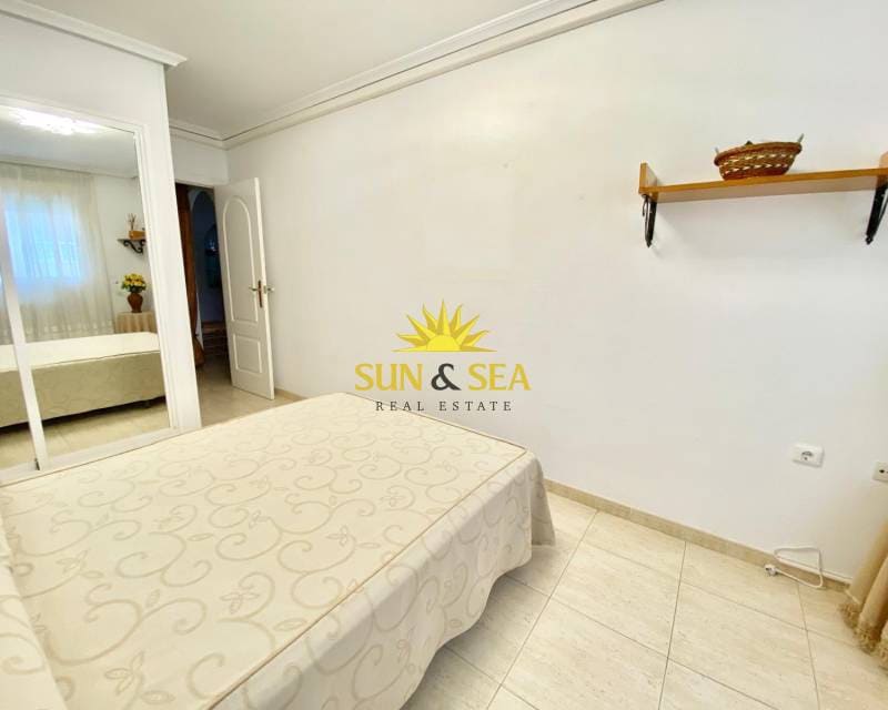 2 sovrum Lägenhet att hyra i Guardamar del Segura med pool garage - 800 € (Ref: 8501264)