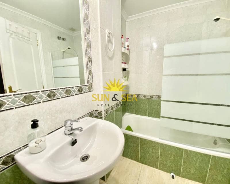 2 sovrum Lägenhet att hyra i Guardamar del Segura med pool garage - 800 € (Ref: 8501264)