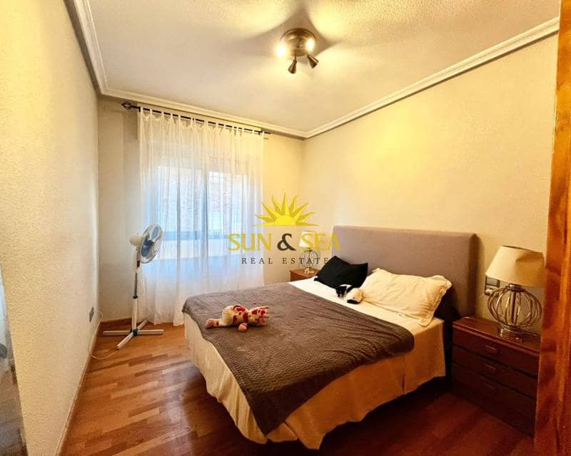 3 bedroom Apartment for rent in Santa Pola - € 950 (Ref: 8507053)