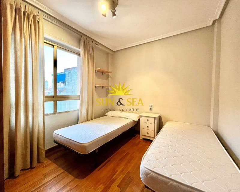 3 bedroom Apartment for rent in Santa Pola - € 950 (Ref: 8507053)