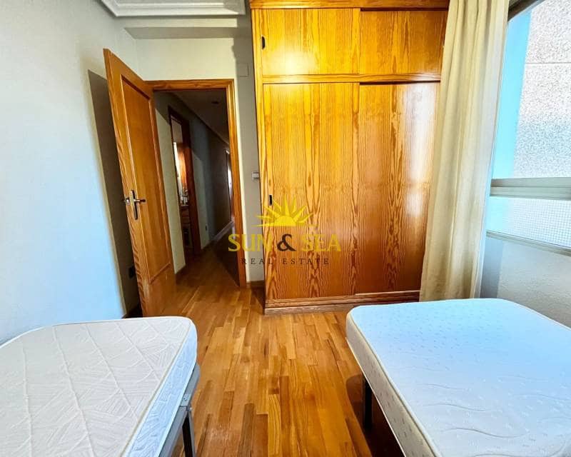 3 bedroom Apartment for rent in Santa Pola - € 950 (Ref: 8507053)