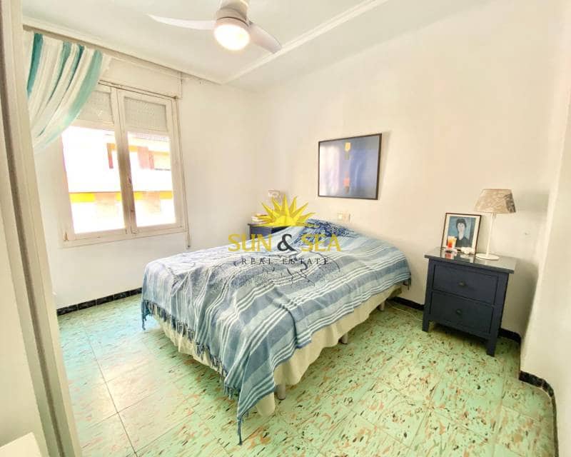 3 quarto Apartamento para arrendar em Guardamar del Segura - 750 € (Ref: 8510396)