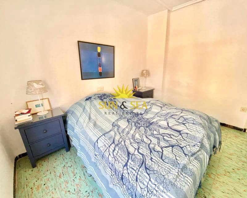 3 quarto Apartamento para arrendar em Guardamar del Segura - 750 € (Ref: 8510396)