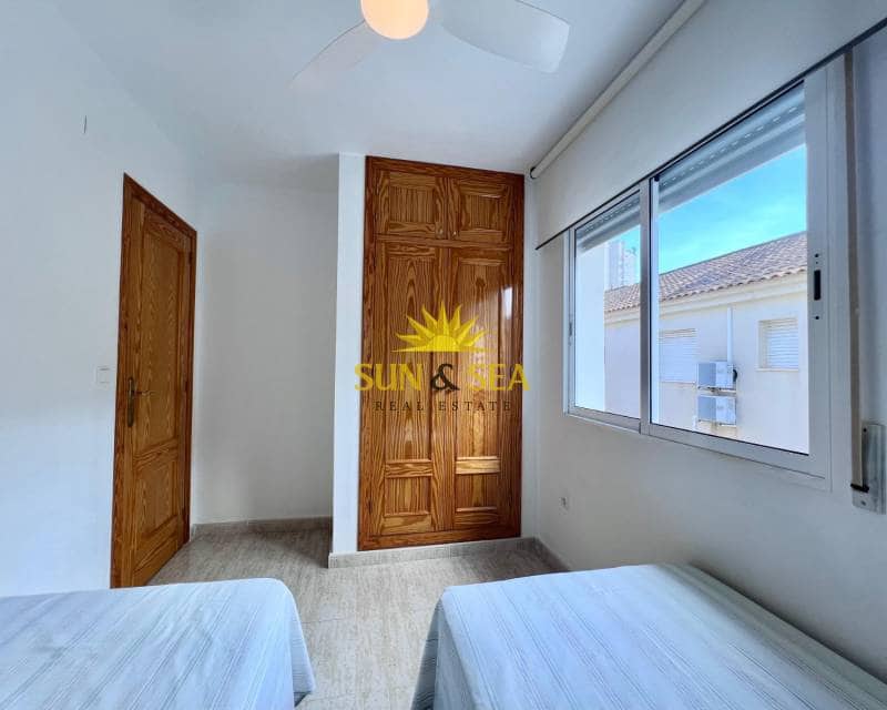 4 quarto Apartamento para arrendar em Dehesa de Campoamor - 1 000 € (Ref: 8512414)