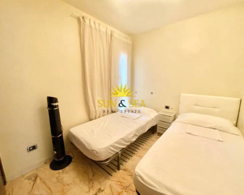 Apartamento de 2 habitaciones en Santa Pola en alquiler con piscina garaje - 650 € (Ref: 8528547)